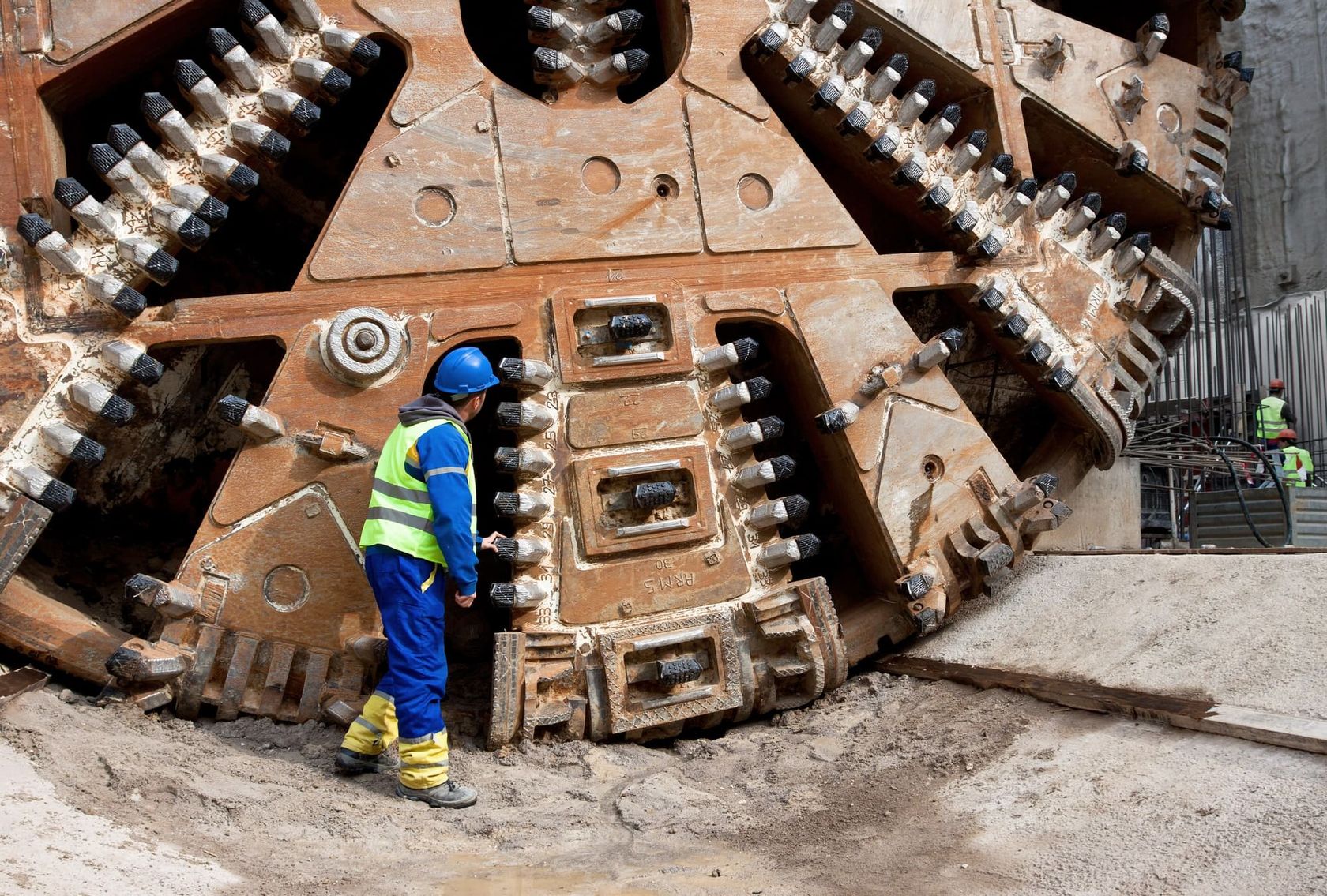 Steel drilling machines for underground infrastructure